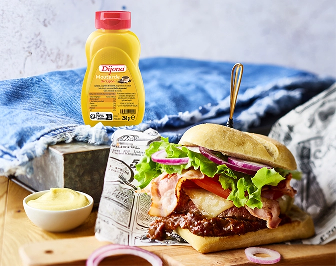 hamburger-steak-bacon-salade-oignon-rouge-moutarde-dijona-professionnel-pro-a-pro
