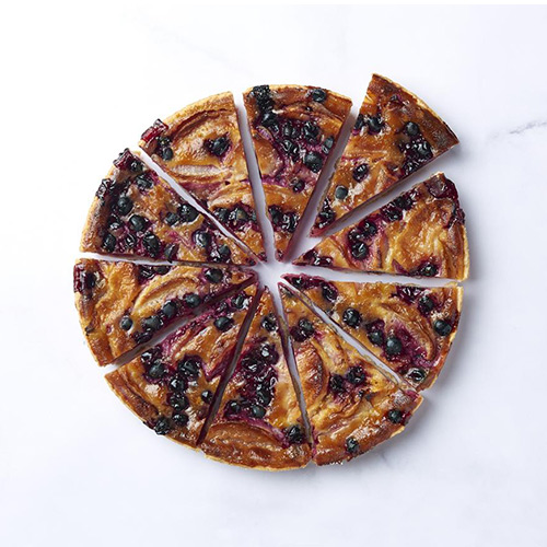 167711-tarte-normande-pommes-cassis-720g-predecoupee-10p