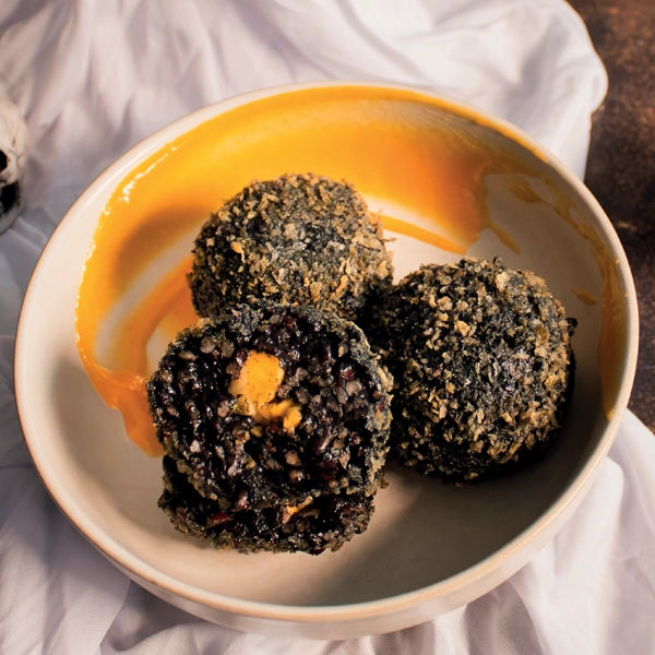 Recette Halloween - Cromesqui de riz noir gouda et cheddar, ketchup de carotte